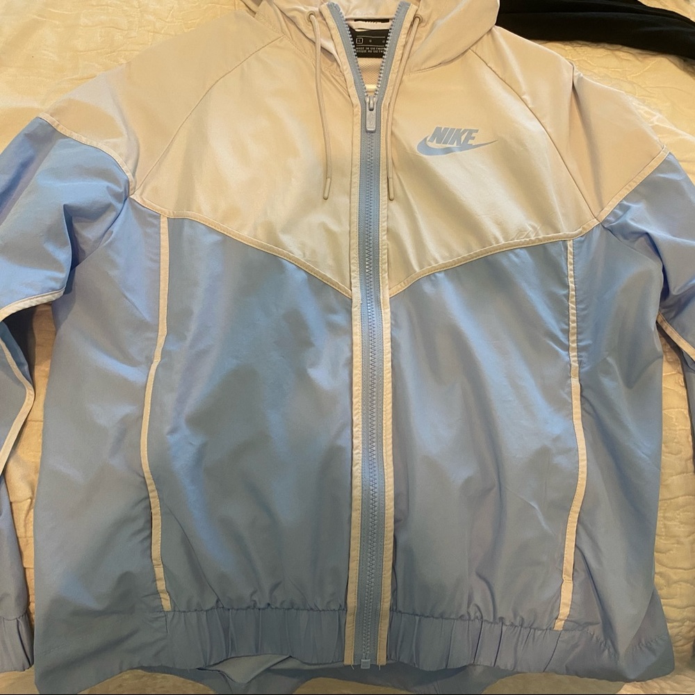 nike windbreaker